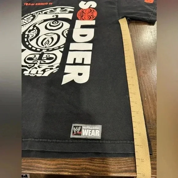 THE ROCK WWE T-Shirt - Picture 4 of 6